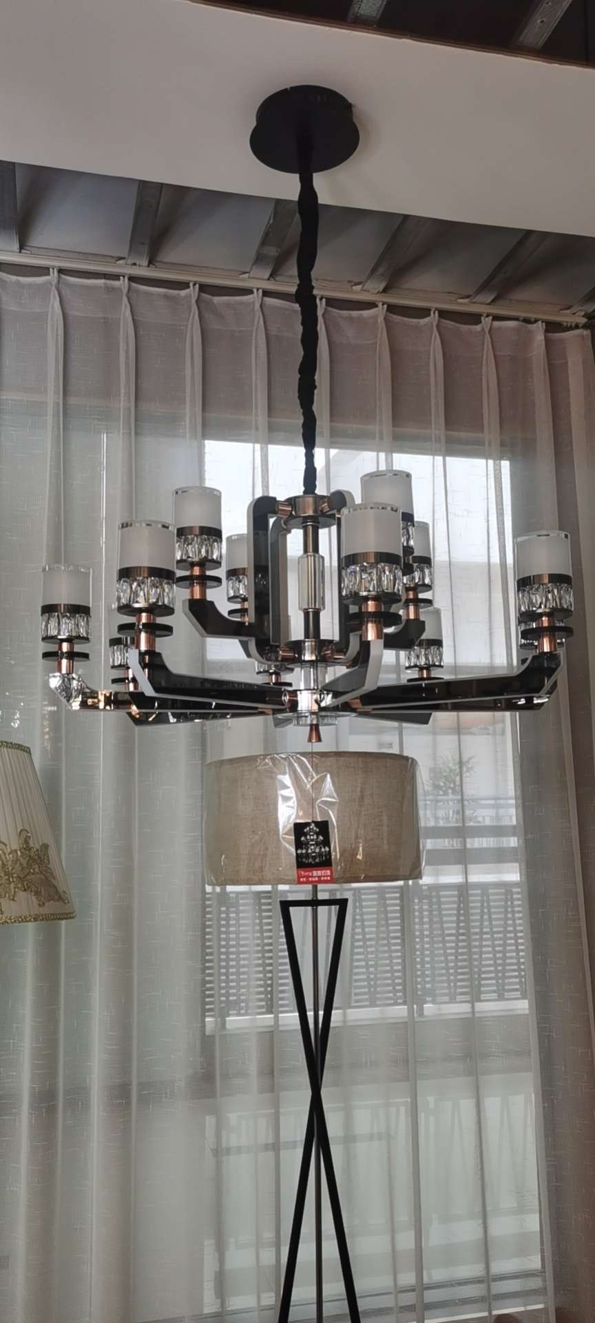 Moderno y ligero lujo crystal side luminiscente hotel details Picture