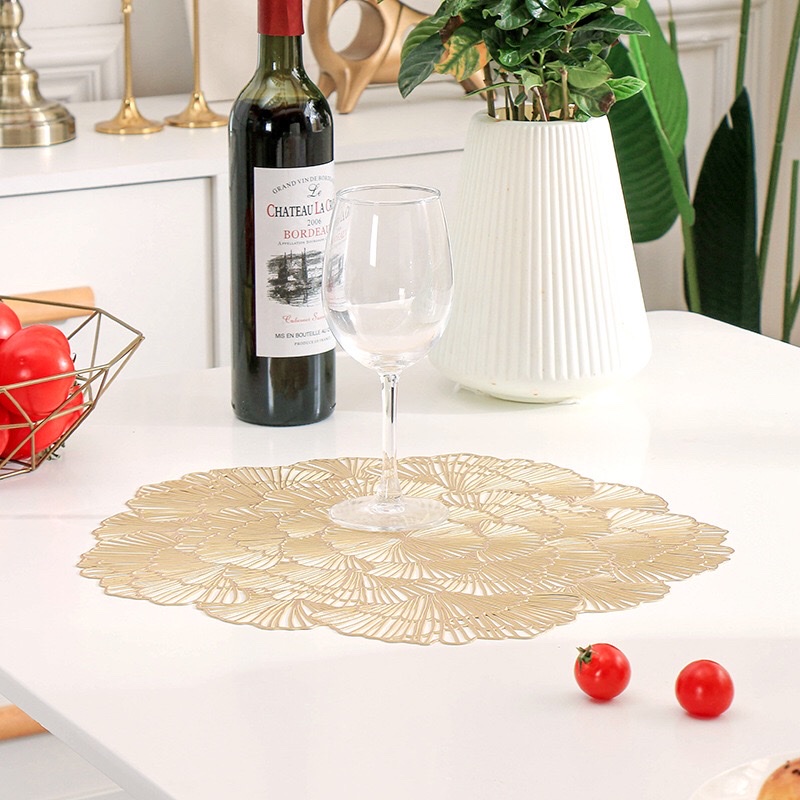 Floral European-style placemats, PVC hollowed-out gold-embossed table MATS, hotel heat insulation and anti-slip coffee coasters, steak plate MATS detail image 7