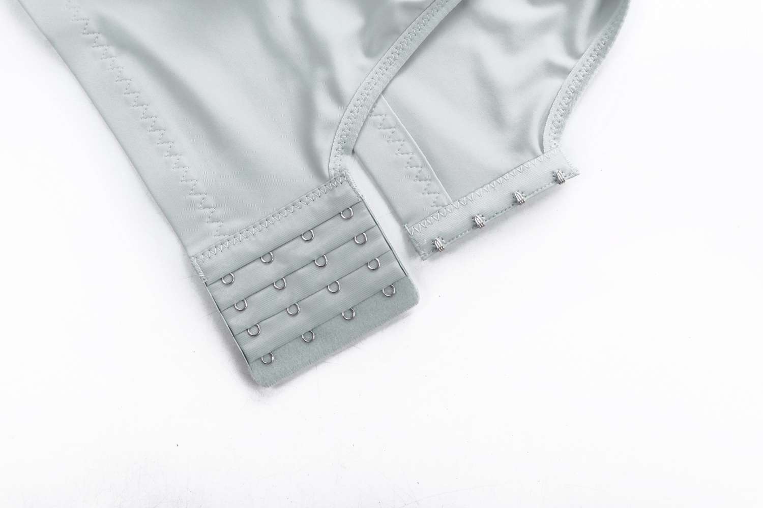 A wide shoulder and back close-in bra without steel rims, ice silk, and can be freely cut detail image 3