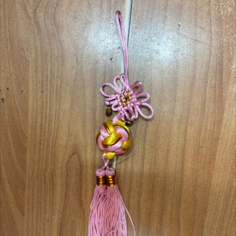 a Mi Yuhang two pink-yellow ball