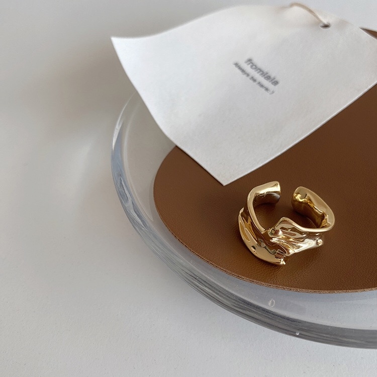 Yuzhu -045 French Baroque style design sense, niche retro, irregular three-dimensional concave-convex metal, cold and elegant open ring details Picture