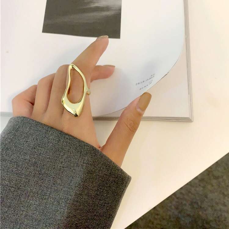 Yuzhu -034: A niche design with a cold and simple style, versatile metal hollowed-out European and American irregular geometric ring details Picture
