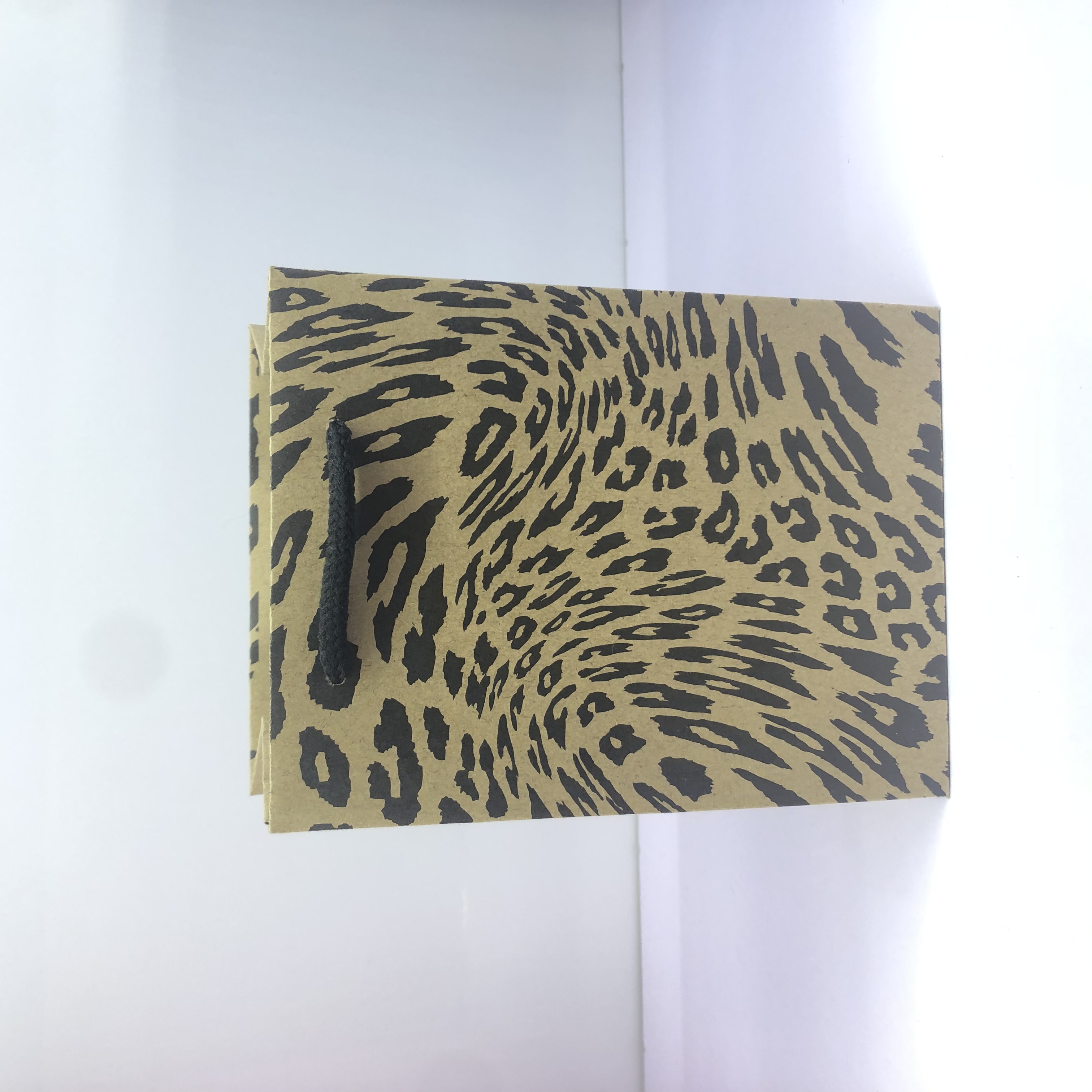 Brown Kraft Paper Leopard Series Gift Bag 30 full figure