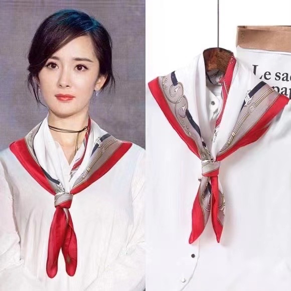 Fashion E Scarf Application Scenario
