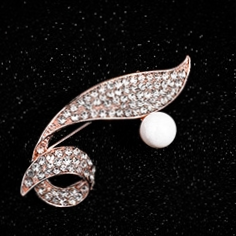 Brooch 580