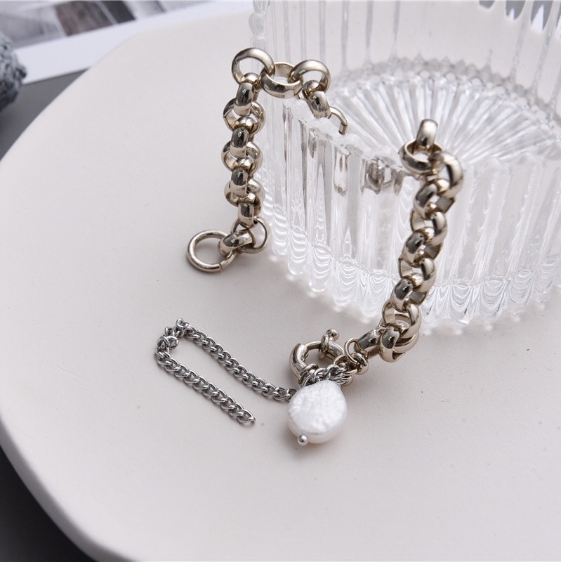 Simple, fashionable, trendy, individualistic and elegant beaded bracelet, the same style as the Internet celebrity