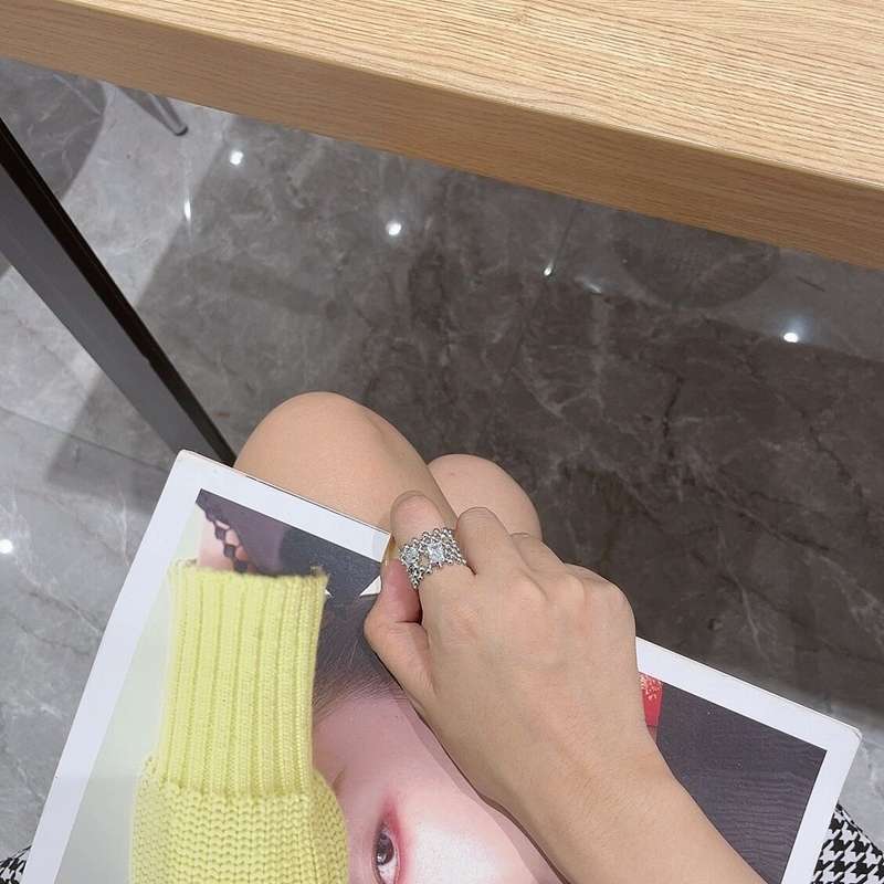 Yuzhu -041 Niche Design Sense Zircon hollowed-out wide version High-end, light luxury, personality, versatile, open uniform size, retro style ring Specification image