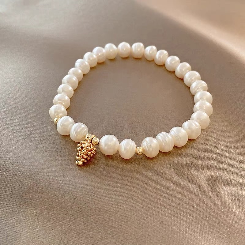 A classic, fashionable and versatile Korean version bracelet for energetic girls Specification image