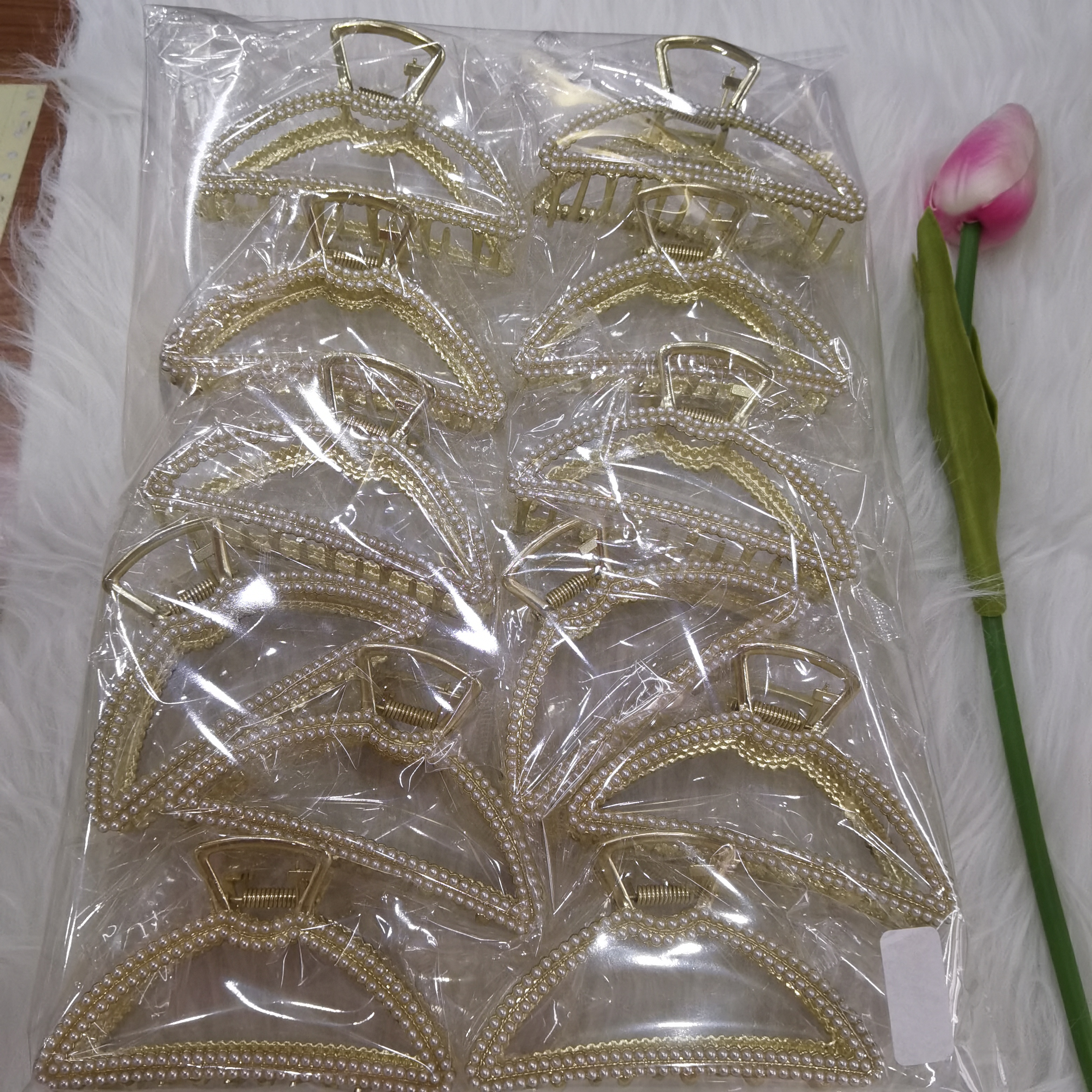 A 11-centimeter double-row diamond alloy semi-circle, a popular and trendy Korean-style fashion item from Haishen Jewelry