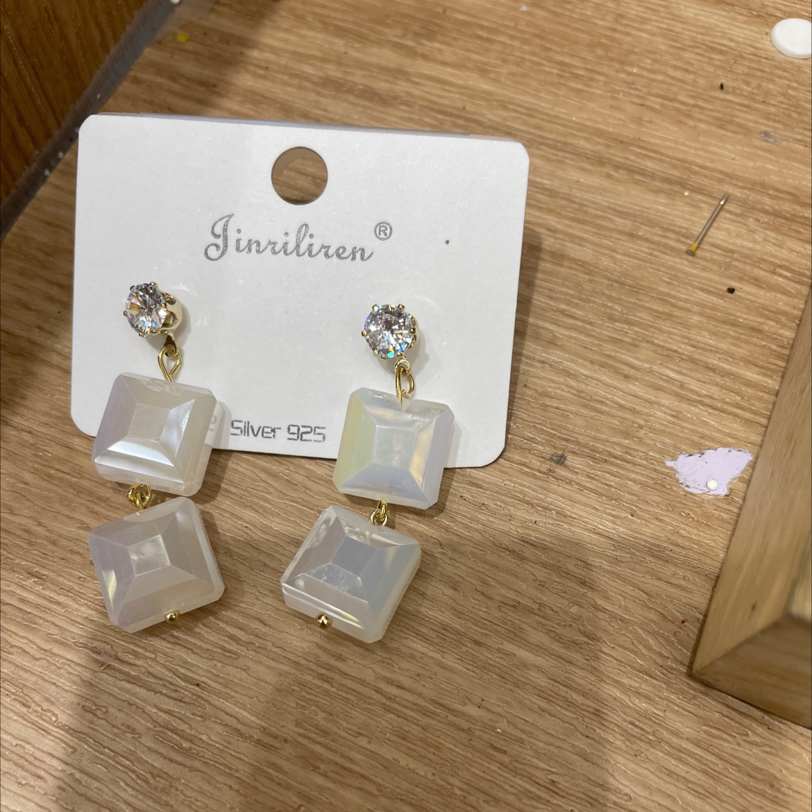 Today Beauty Korean earrings Fashion generous crystal with unique temperament sweet