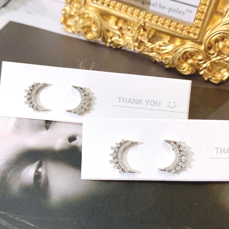 新款通体925银月亮锆石耳钉情人节和送女生礼物韩式银饰产品图