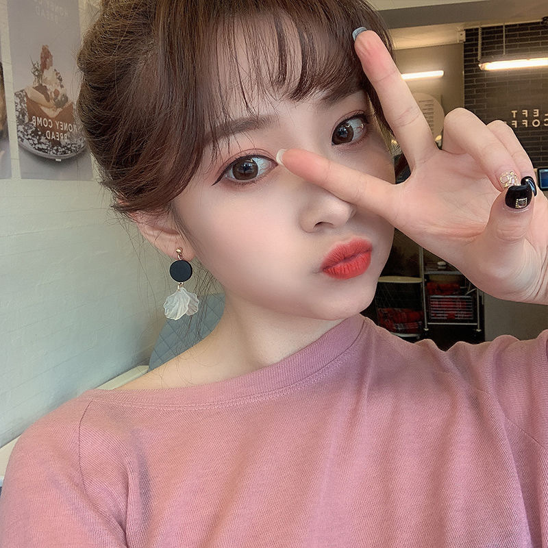 Summer Earrings 2019 New trendy Internet celebrity earrings, versatile earrings, long ear clips for women's charm, silver ear studs without ear holes detail image 1