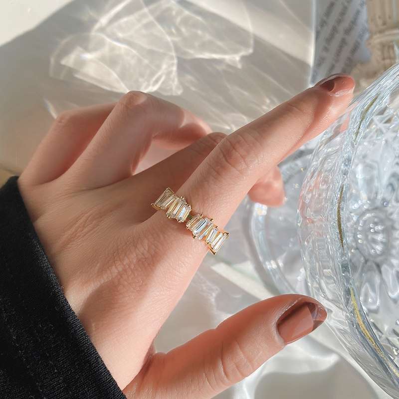 Zircon ring, light luxury, niche, exquisite and high-end, elegant index finger ring, fashionable and individualistic for women Item Picture