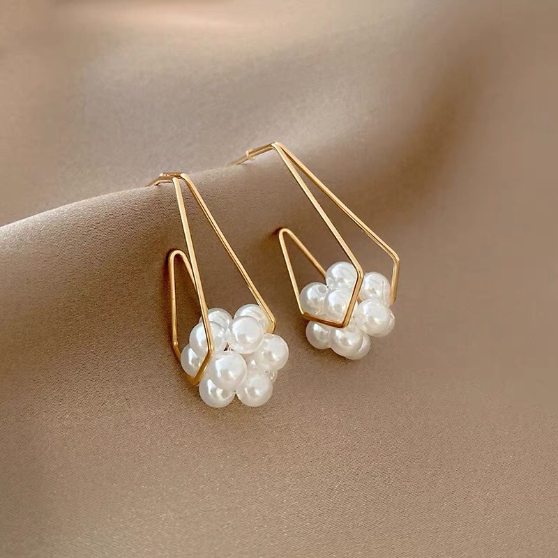 Summer new South Korea Dongdaemun original design temperament girl earrings