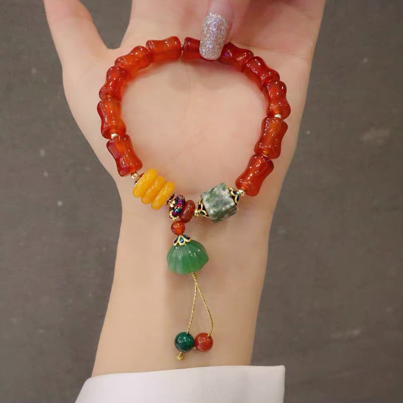 2021 net red retro Chinese style red agate bracelet female master string female national wind hand jewelry