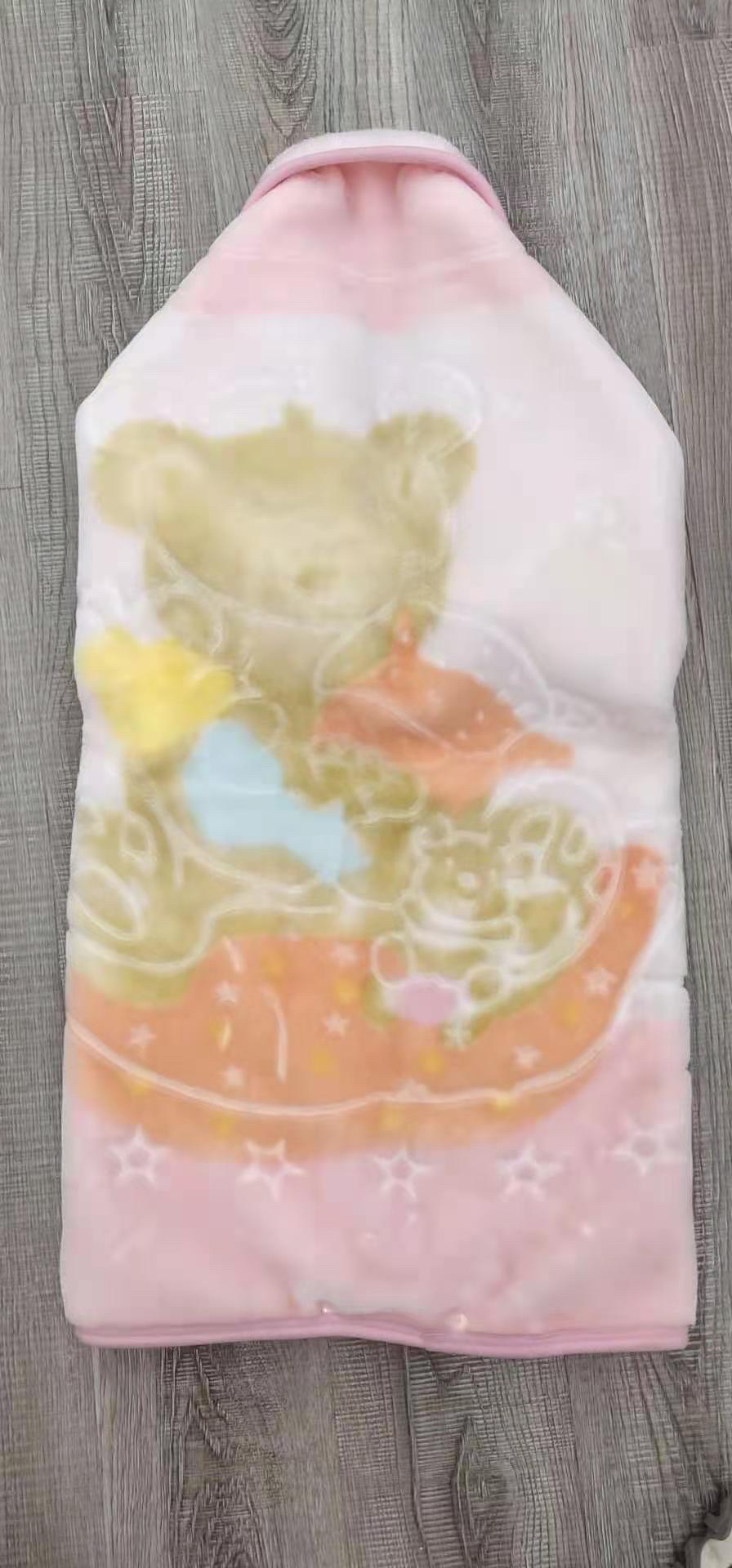 2021 Factory Direct Sales New Explosive Wholesale Children's Windstorm Blanket Zipper 80*90 Application Scenario