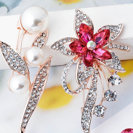 Brooch 570