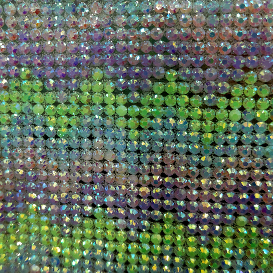 热销背胶撕下即 粘钻条diy自粘胶钻贴 钻丝带服装辅料配件装饰