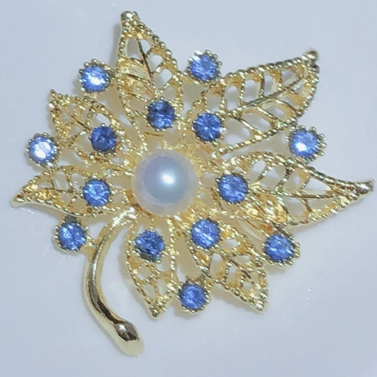 Brooch 530