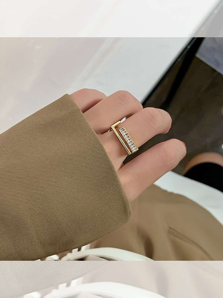 Yuzhu -032 Personalized square Ring, women's Niche design, plain ring, Japanese light luxury, cold style, high-end index ring details Picture