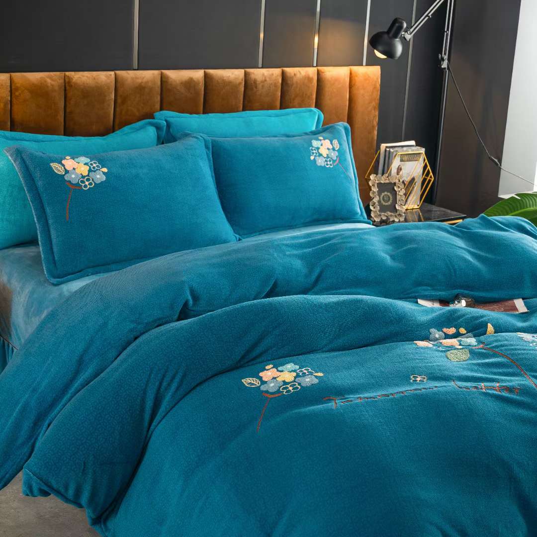 Embroidered bed skirt pic 11