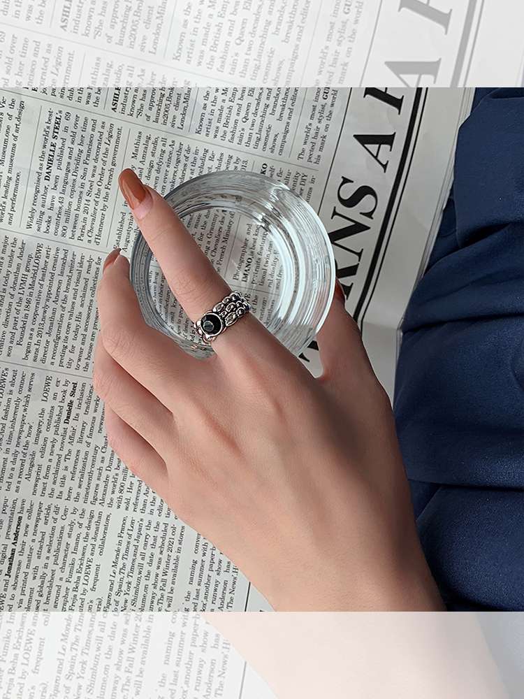 Jade Bead -019 Snake Pattern Retro Vintage Ring, Women's fashionable and individual Open ring, Cold Style Black Zircon ring, ins Trendy index finger ring Item Picture