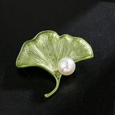 Brooch 646