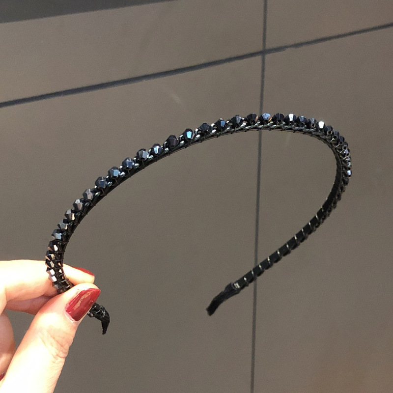 FLY1902 Korean version, a popular handcrafted hair accessory, is simple and versatile. It features a washbasin headband, a bow and pearl headband, and is a wedding bridesmaid headwear Specification image