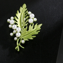 Brooch 650