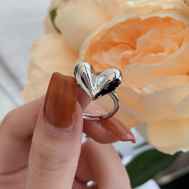 Yuzhu -026 Heart-shaped plain Ring, a fashionable, individual and simple index finger ring for women, a Korean-style, elegant and niche best friend ring details Picture