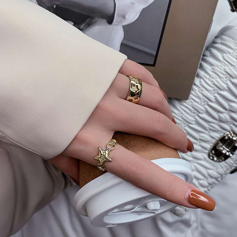 Yuzhu -012 Hollowed-out Five-pointed Star Couple Ring, a unique design for women, a Korean fashion trend hip-hop Internet celebrity index ring details Picture