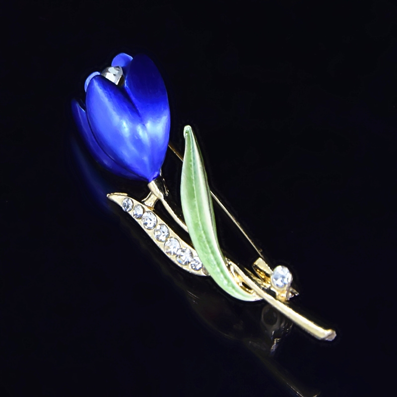 Brooch 682