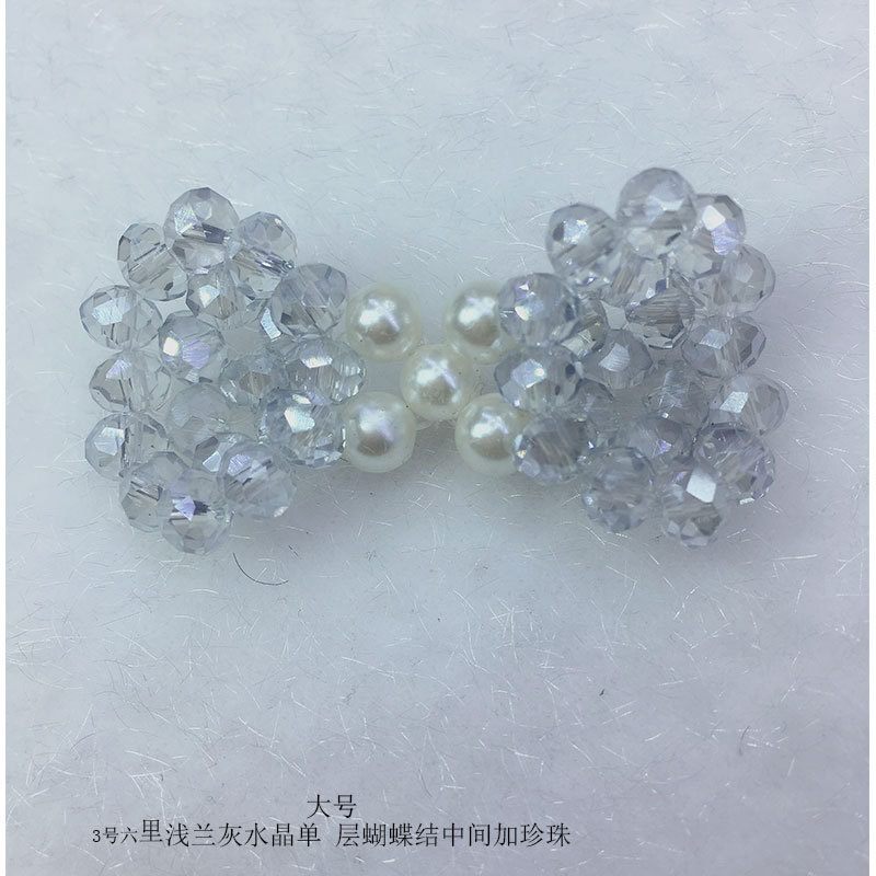 Woven crystal single-layer three-dimensional butterfly single-layer heart shoes, flower shoe buckles, headwear, clothing accessories, children's accessories Specification image