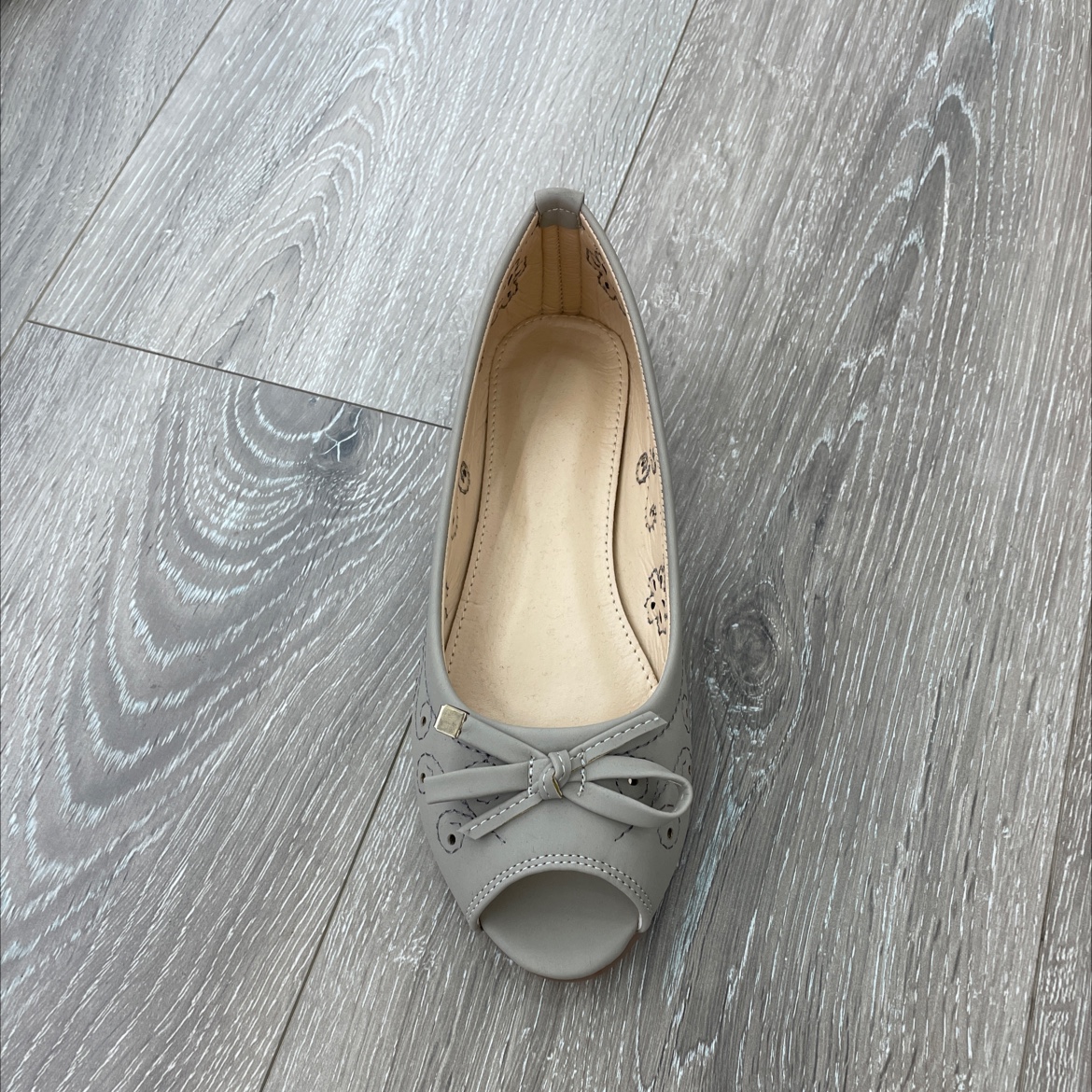 Factory Direct Sales Network Red Pointed Flat Fish Mouth Flat Shoes Women's Shoes