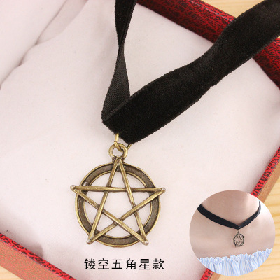 FLY1726 Harajuku retro velvet necklace Punk Girl Lace Flower Necklace Necklace for Women Short collarbone necklace pic 4