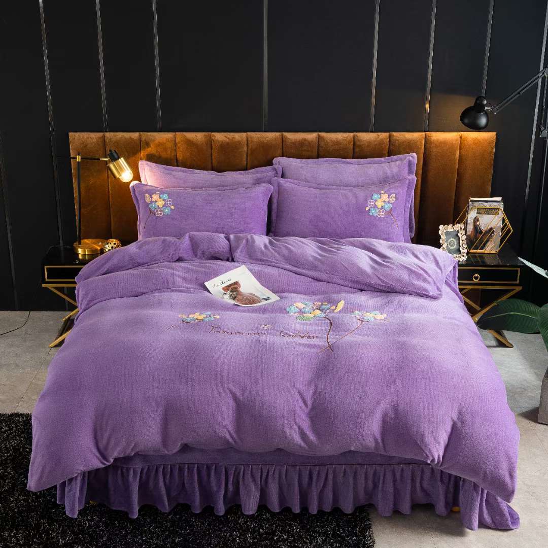 Embroidered bed skirt pic 9