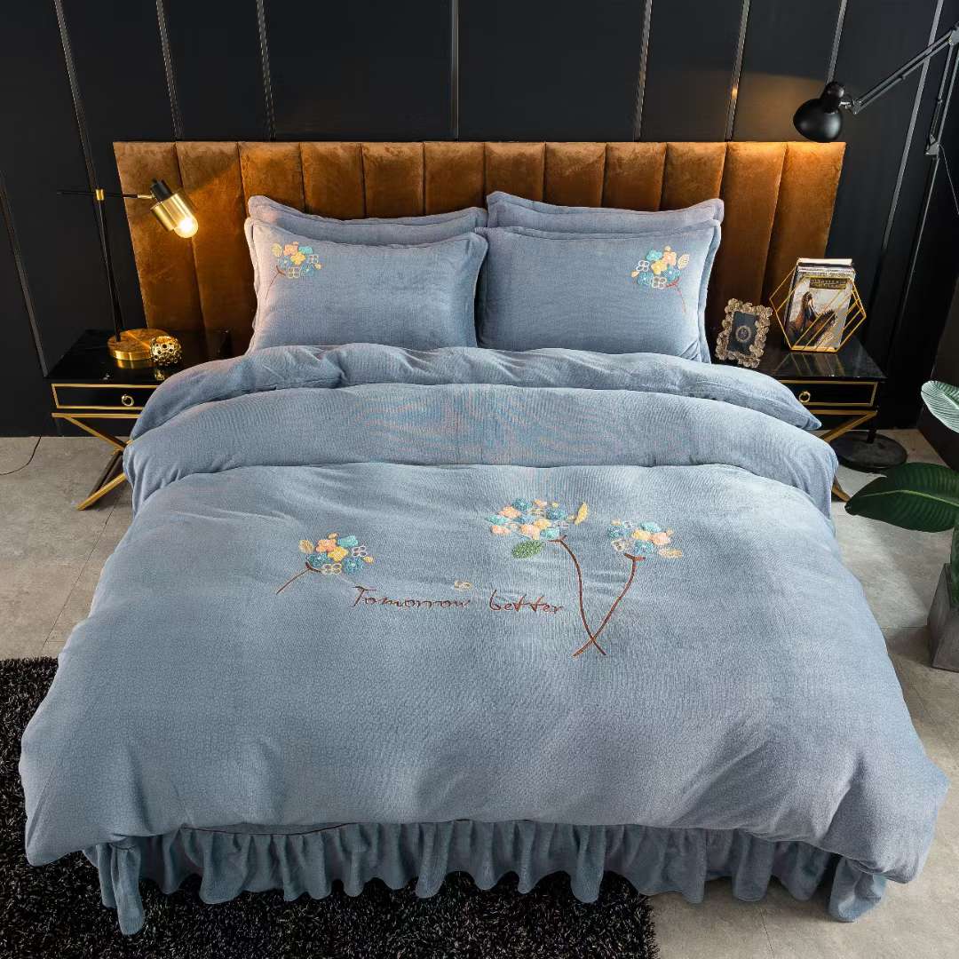 Embroidered bed skirt pic 6