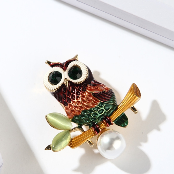 Brooch 689