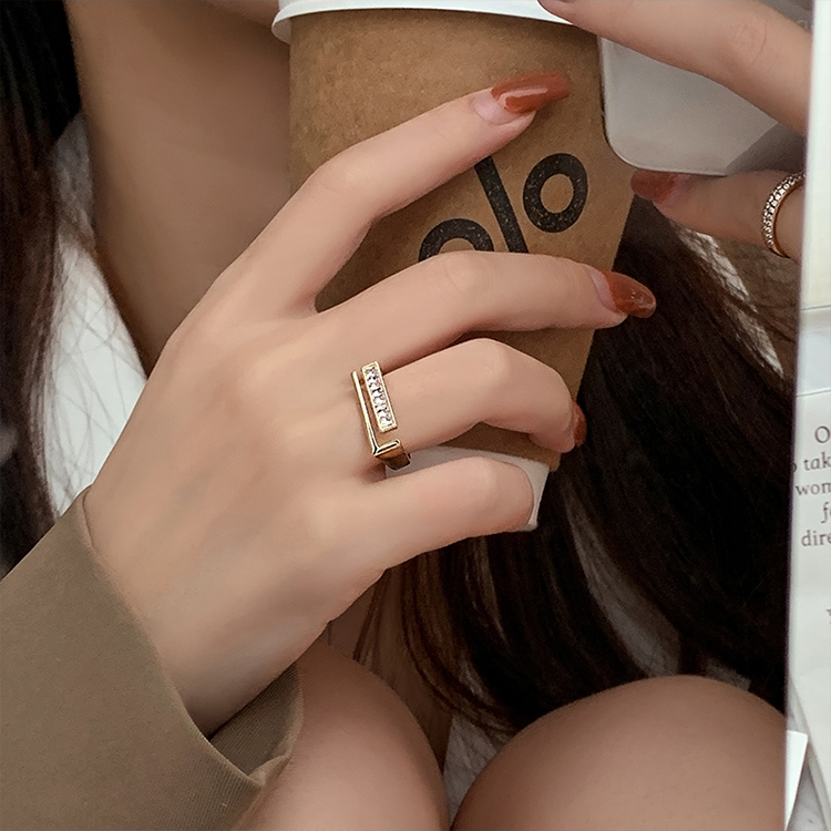 Yuzhu -032 Personalized square Ring, women's Niche design, plain ring, Japanese light luxury, cold style, high-end index ring