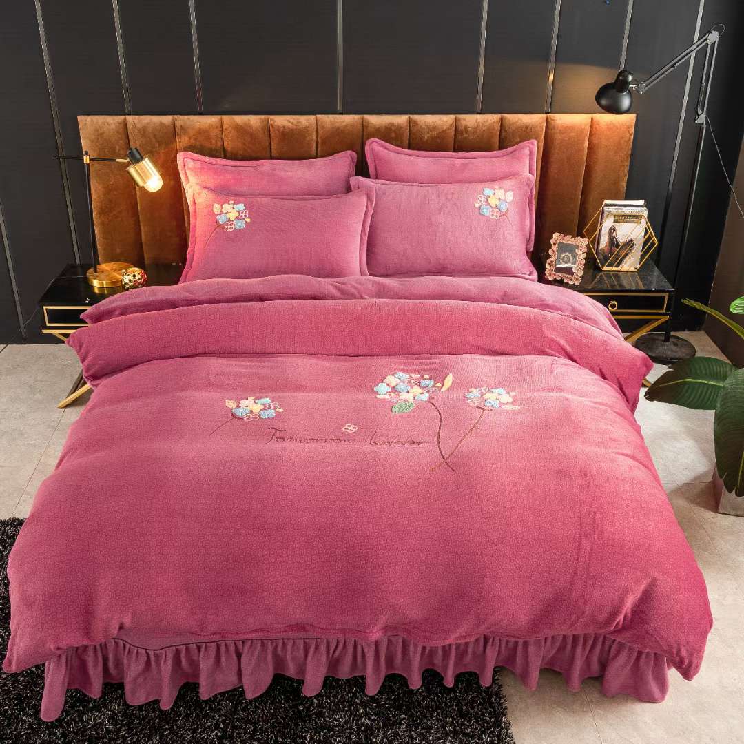 Embroidered bed skirt pic 8