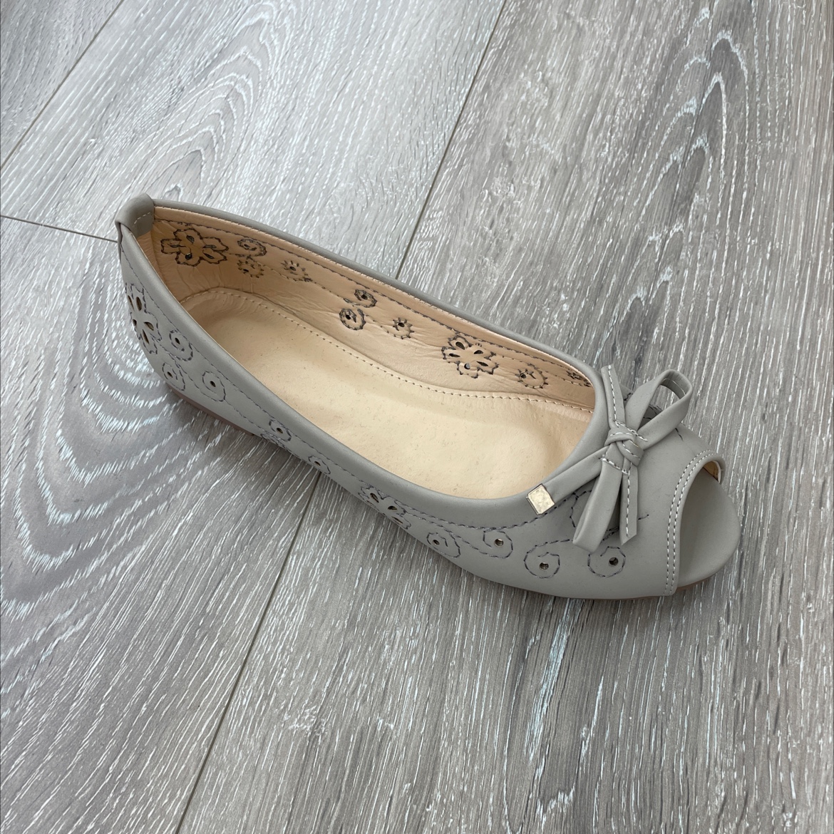 Factory Direct Sales Network Red Pointed Flat Fish Mouth Flat Shoes Women's Shoes details Picture