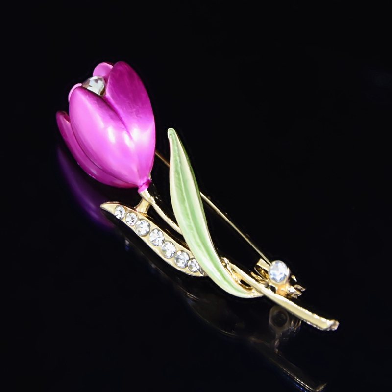 Brooch 683