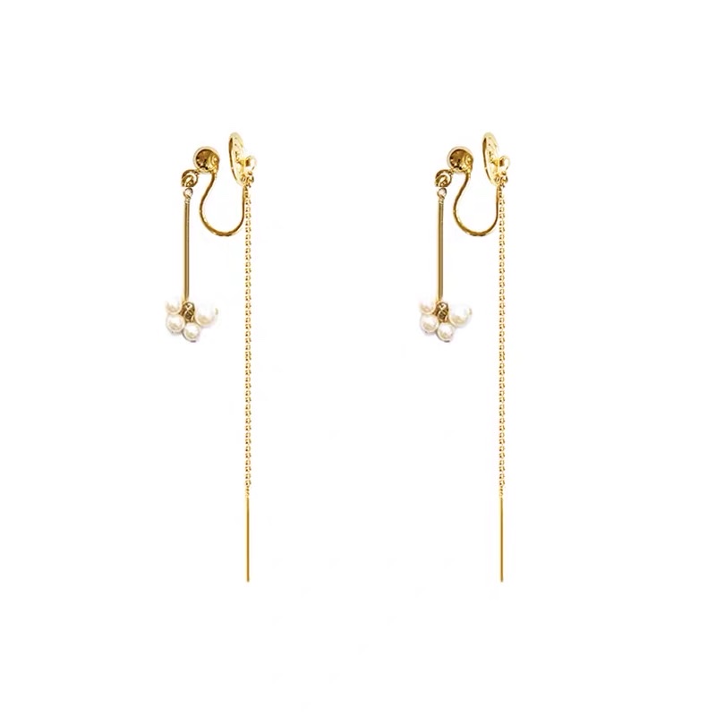 Long tassel earring clip style Korean feminine earrings and pendants without ear piercings 2 Application Scenario
