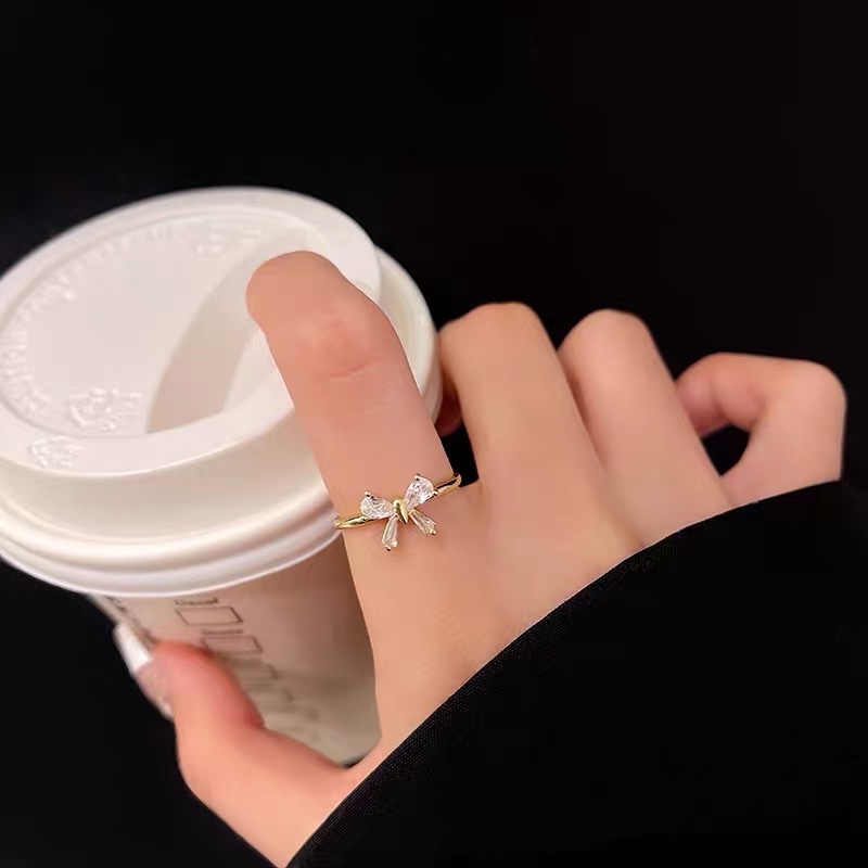 A luxurious, high-end, exquisite, noble and elegant goddess ring Item Picture
