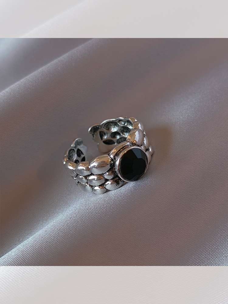 Jade Bead -019 Snake Pattern Retro Vintage Ring, Women's fashionable and individual Open ring, Cold Style Black Zircon ring, ins Trendy index finger ring Application Scenario