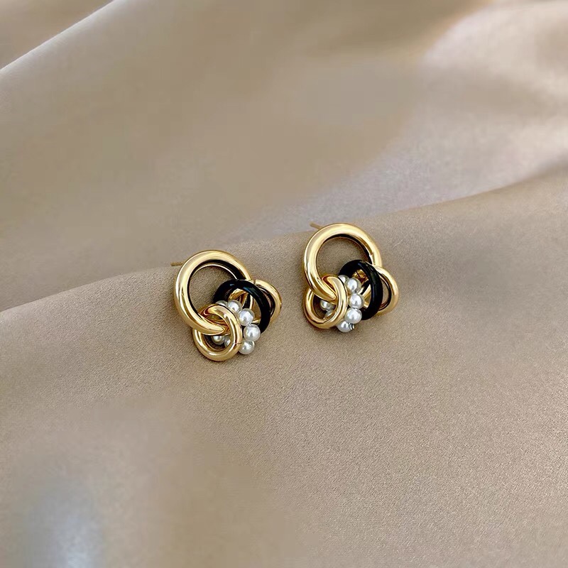 Korean temperament socialite fashion trend Europe and the United States personality big name the same earrings