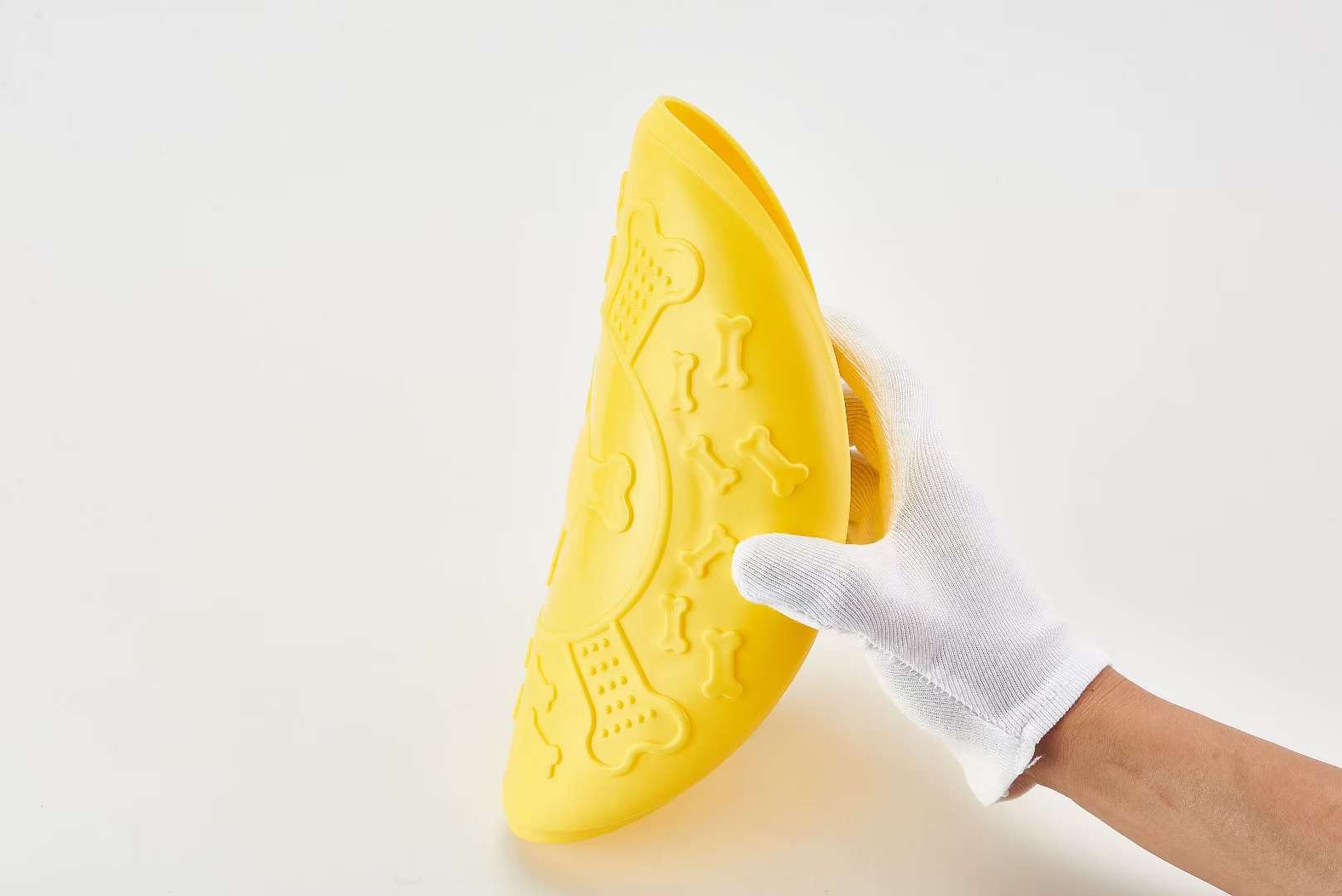 宠物用品！宠物飞盘
产品货号：HP-F006
产品尺寸：D：23cm
产品重量：125克
材料：TPR
装箱数量：160详情6