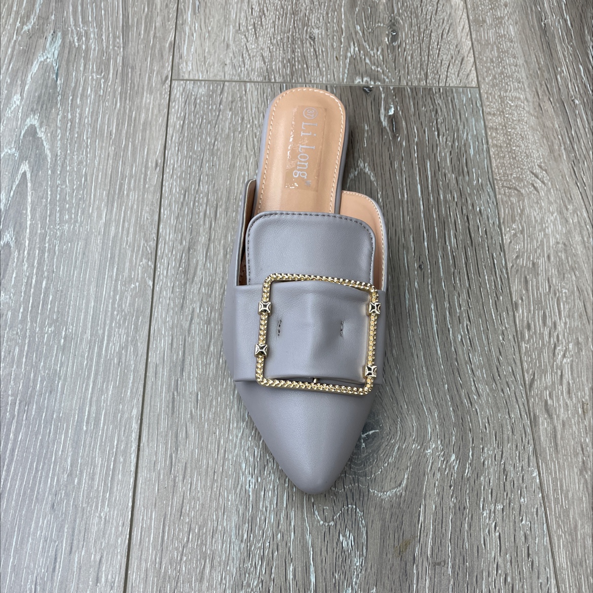 Factory Direct Sales Network Red Pointed Flat The Latest Flat Shoes