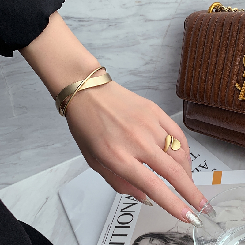 Jade beads-014 matte gold S-shaped bracelet cold wind bracelet ins niche design Japan and South Korea new fashion boudoir student hand jewelry female thumbnail