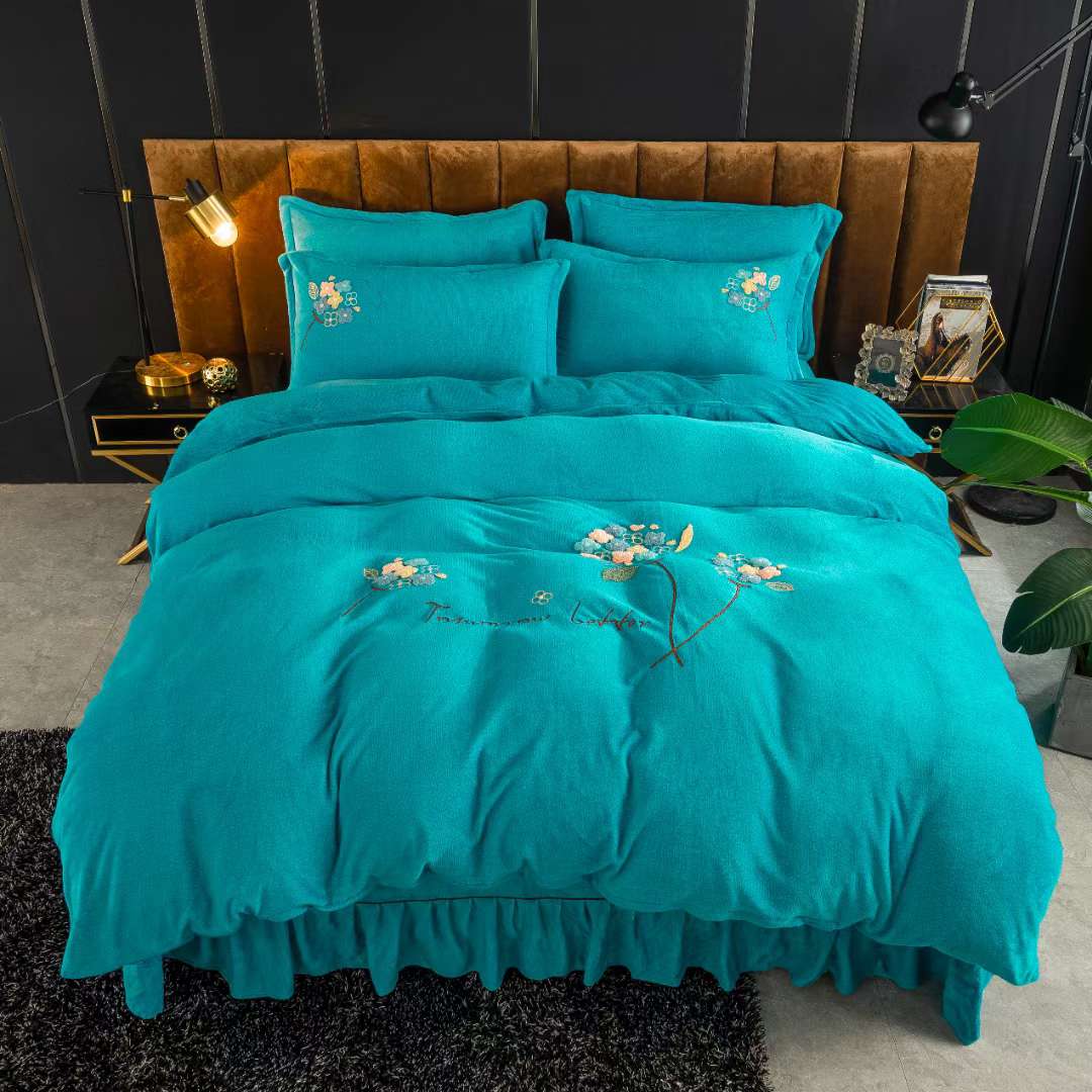 Embroidered bed skirt pic 4